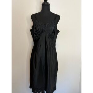 Vintage Dutchmaid Ephrata Black Full Slip Lace Trim Floral Embroidery Size 40